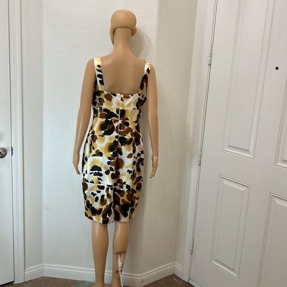 London Times Women’s Dress Sweatheart Neck Gold Brown Print Sleeveless Sheath - Picture 7 of 9